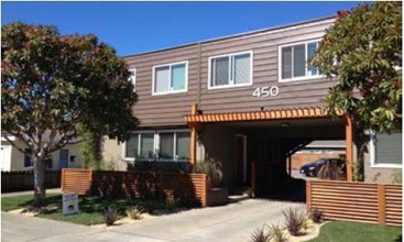 450 Roosevelt Ave in Redwood City, CA - Building Photo - Building Photo