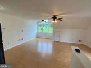 14480 Woodstar Ct in Leesburg, VA - Building Photo - Building Photo