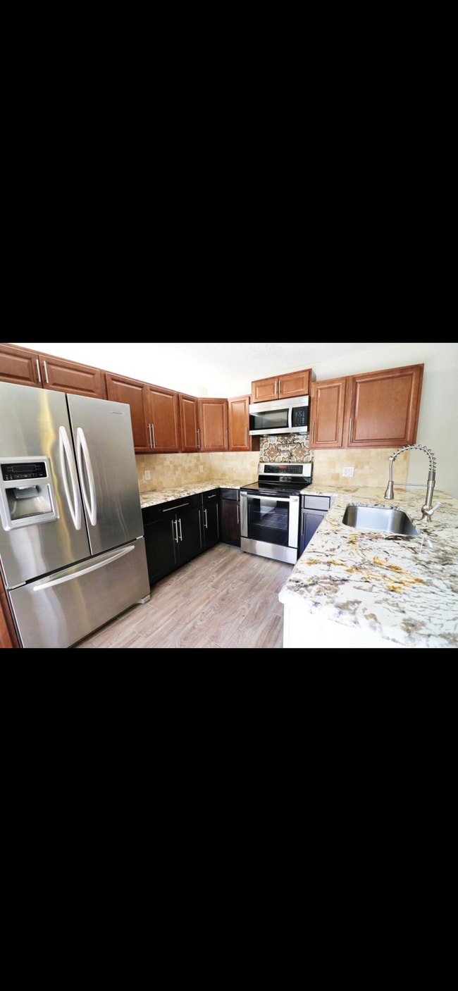 5311 53rd Way in West Palm Beach, FL - Foto de edificio - Building Photo