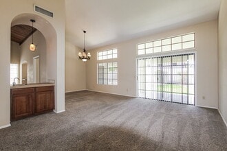 6709 W Topeka Dr in Glendale, AZ - Foto de edificio - Building Photo