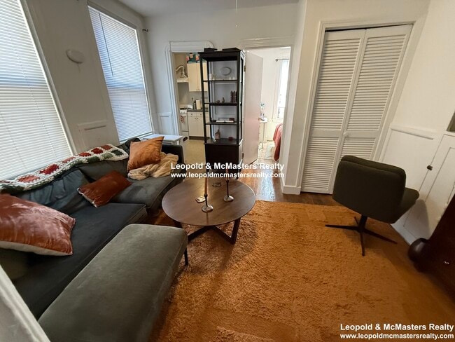 28 Myrtle St, Unit 6 in Boston, MA - Building Photo - Building Photo