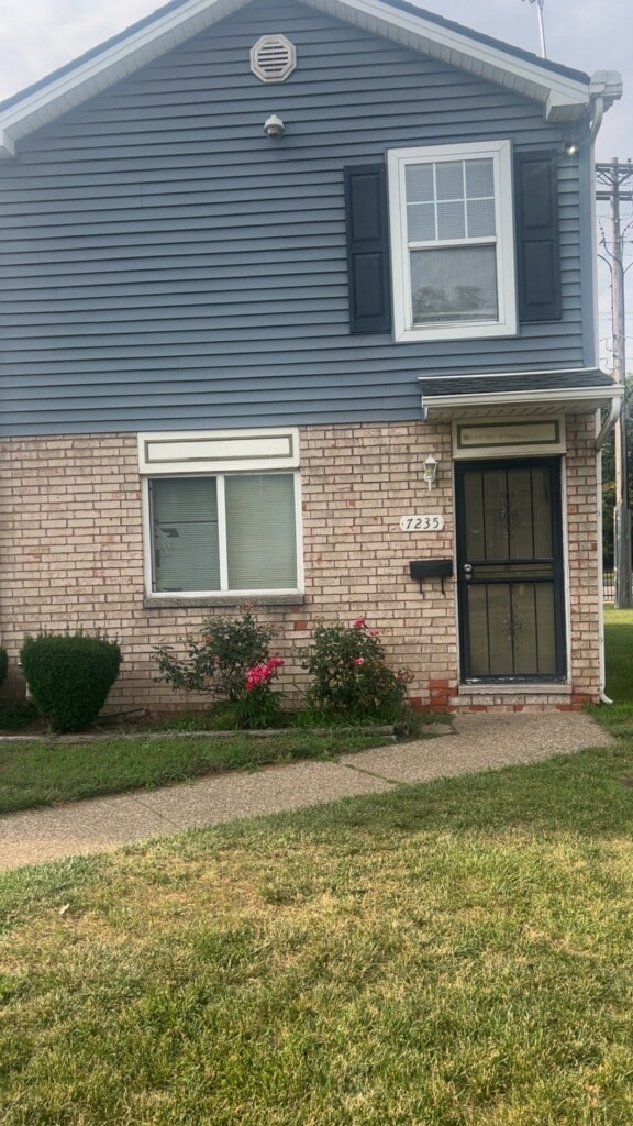 property at 7235 Otis Ct