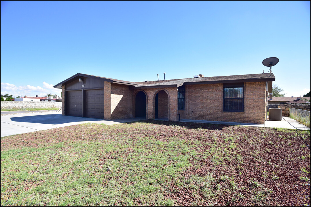 5008 Sycene Ct in El Paso, TX - Foto de edificio