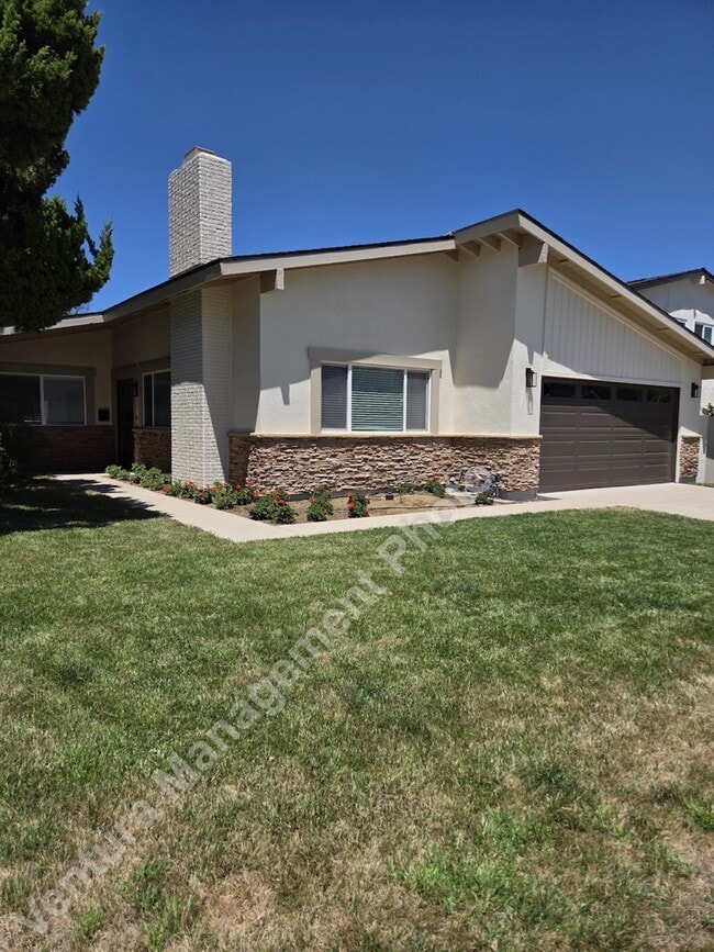 property at 5665 Meadow Vista Way