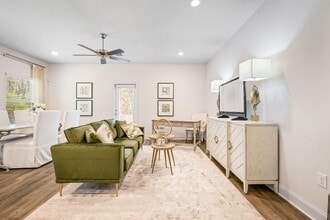 Eula Cove Townhomes in Biloxi, MS - Foto de edificio - Building Photo