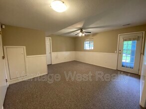 1837 Edgehill Ave in Kelowna, BC - Building Photo - Building Photo