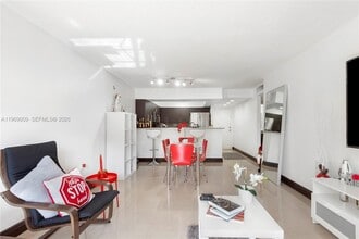 4910 NW 79th Ave in Doral, FL - Building Photo - Building Photo