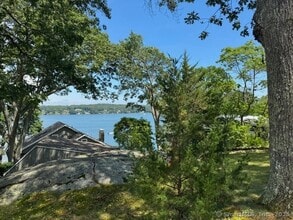 47 Quarry Dock Rd in East Lyme, CT - Building Photo - Building Photo