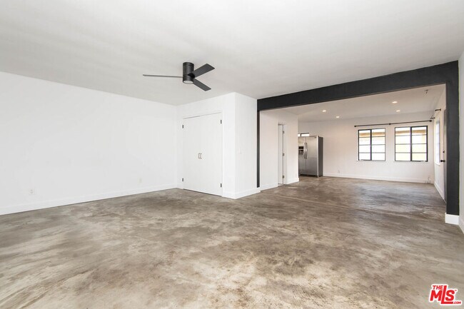 822 N Detroit St in Los Angeles, CA - Building Photo - Building Photo