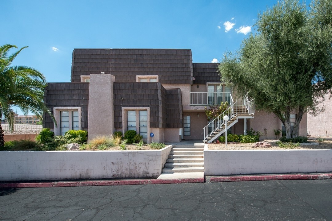 Cambridge Garden in Las Vegas, NV - Building Photo