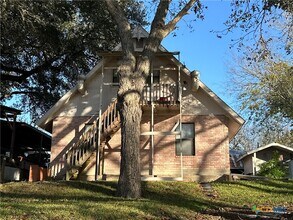 882 Buerger Ln in Seguin, TX - Building Photo - Building Photo