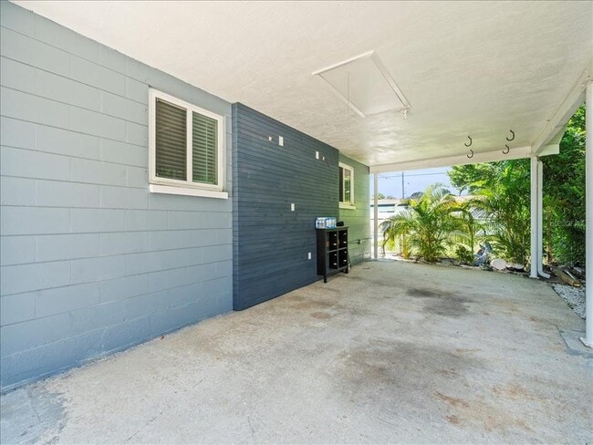 2200 Capri Dr in Clearwater, FL - Building Photo - Building Photo