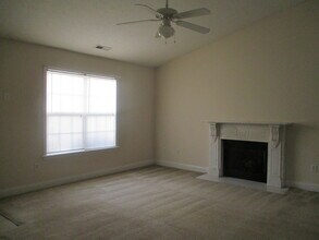 128 Corinth Dr in New Bern, NC - Foto de edificio - Building Photo