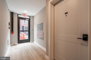 713 S Mildred St in Philadelphia, PA - Building Photo