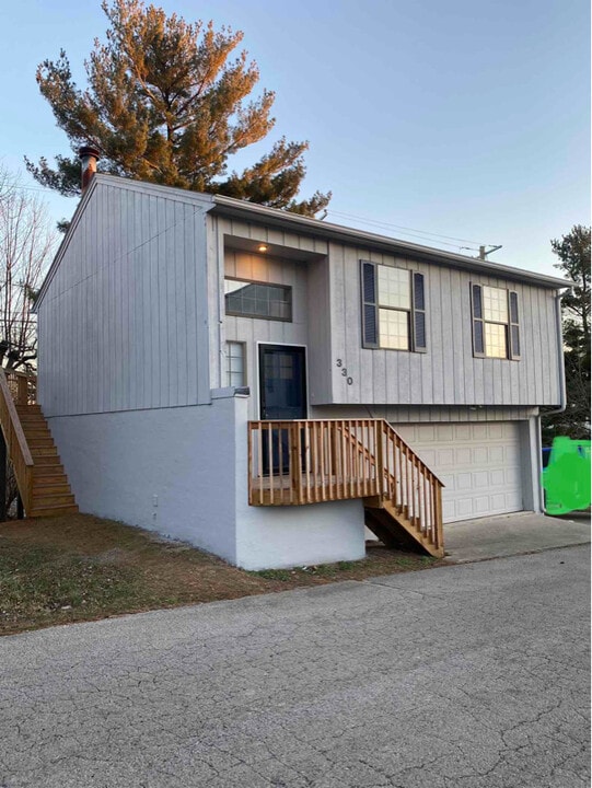 330 Santa Fe Ct in Lexington, KY - Building Photo
