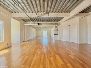 312 W 5th St, Unit 1206 in Los Angeles, CA - Building Photo - Building Photo