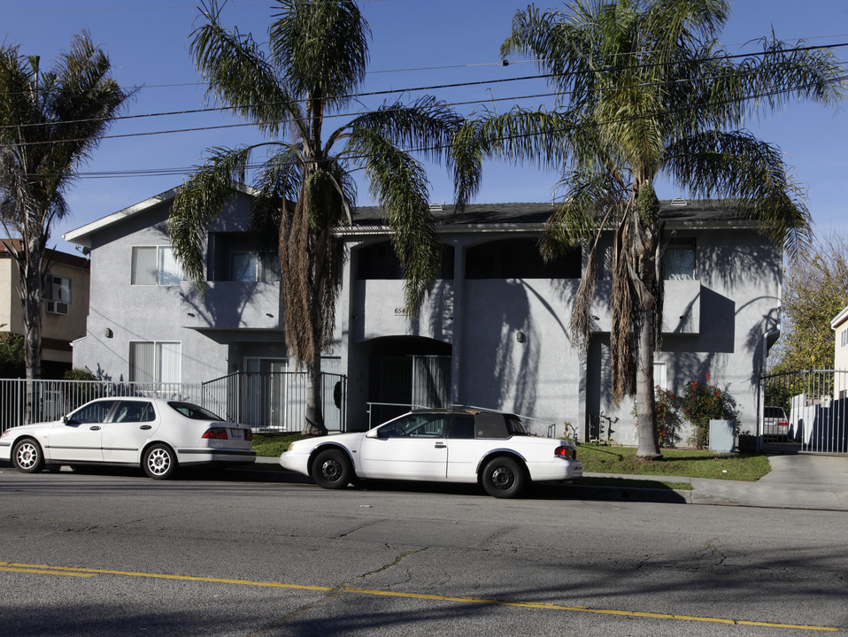 6545 Fulton Ave in Van Nuys, CA - Building Photo