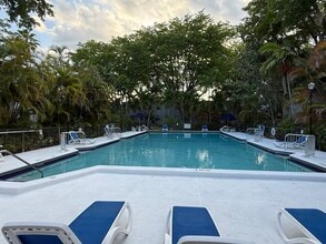 5590 SW 78th St, Unit Unit B in Miami, FL - Building Photo - Building Photo