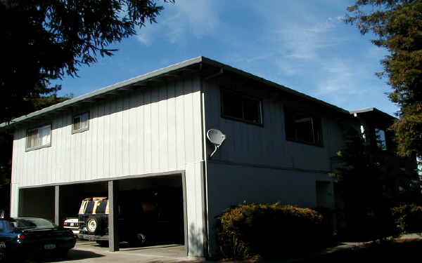 819 Maple Ave in Santa Rosa, CA - Foto de edificio