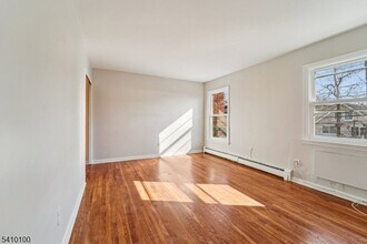 476 Joralemon St in Belleville, NJ - Building Photo - Building Photo