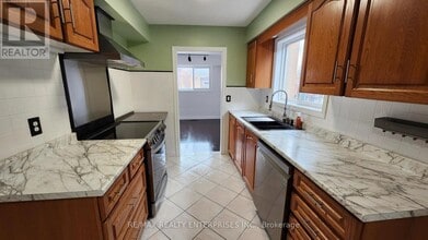 79 Watney Crescent in Toronto, ON - Building Photo - Building Photo