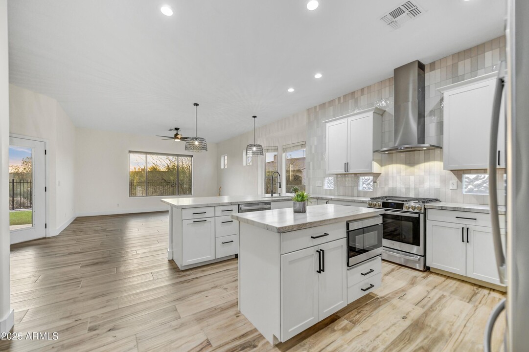 32806 N 55th Pl in Cave Creek, AZ - Foto de edificio