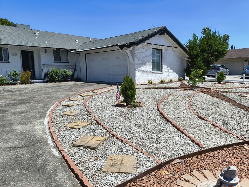 7800 Fairchild Ave in Los Angeles, CA - Building Photo