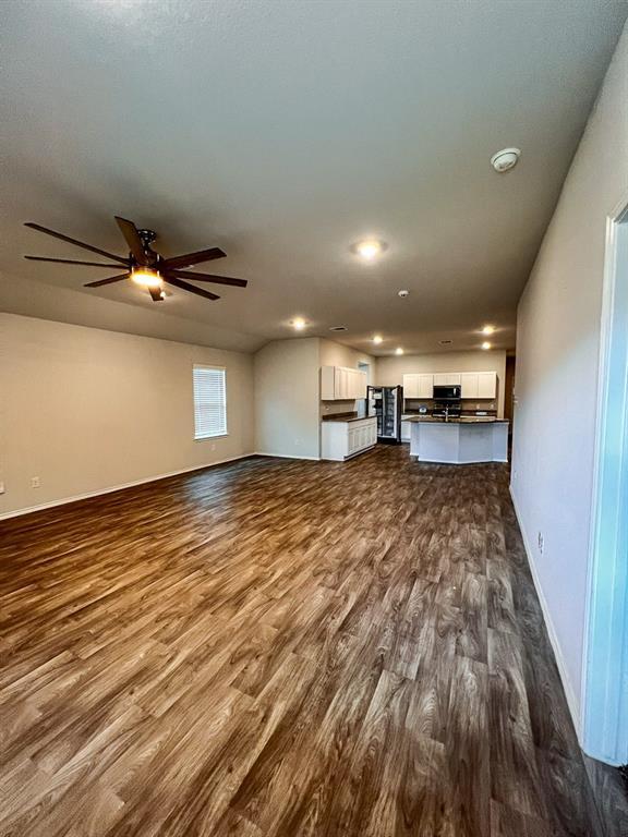 106 Barton Crk in Huntsville, TX - Building Photo - Building Photo