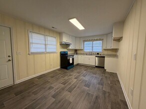 3211 Meridian St N in Huntsville, AL - Building Photo - Building Photo