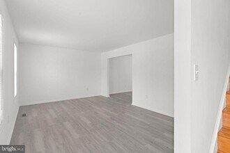 6129 Franconia Station Ln in Alexandria, VA - Building Photo - Building Photo