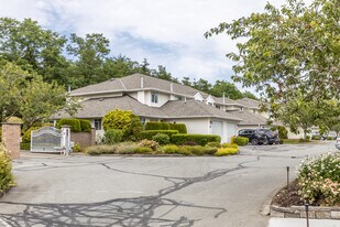 21928 48 Av in Langley, BC - Building Photo