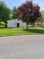 1053 W 10th St, Unit 1053 in Jasper, IN - Building Photo