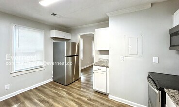 2168 Rexford Dr in Decatur, GA - Building Photo - Building Photo