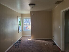 425 Dearborn Ave in Waterloo, IA - Building Photo - Building Photo