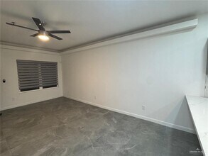 13 Yuma Ave in McAllen, TX - Building Photo - Building Photo
