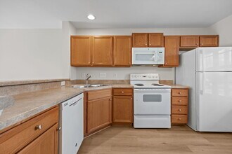 8024 River Watch Lane in Raleigh, NC - Building Photo - Building Photo