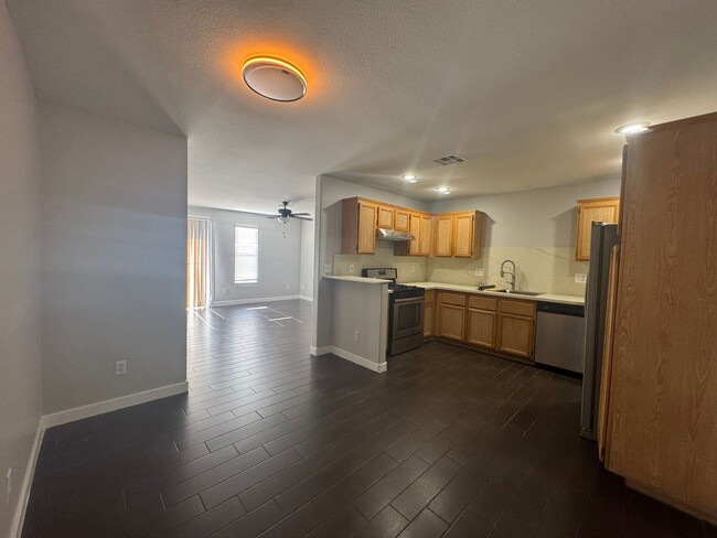 2049 Cary Grant Ct in Las Vegas, NV - Building Photo - Building Photo