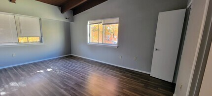 11320 Cherry Hill Rd, Unit 301 in Beltsville, MD - Foto de edificio - Building Photo