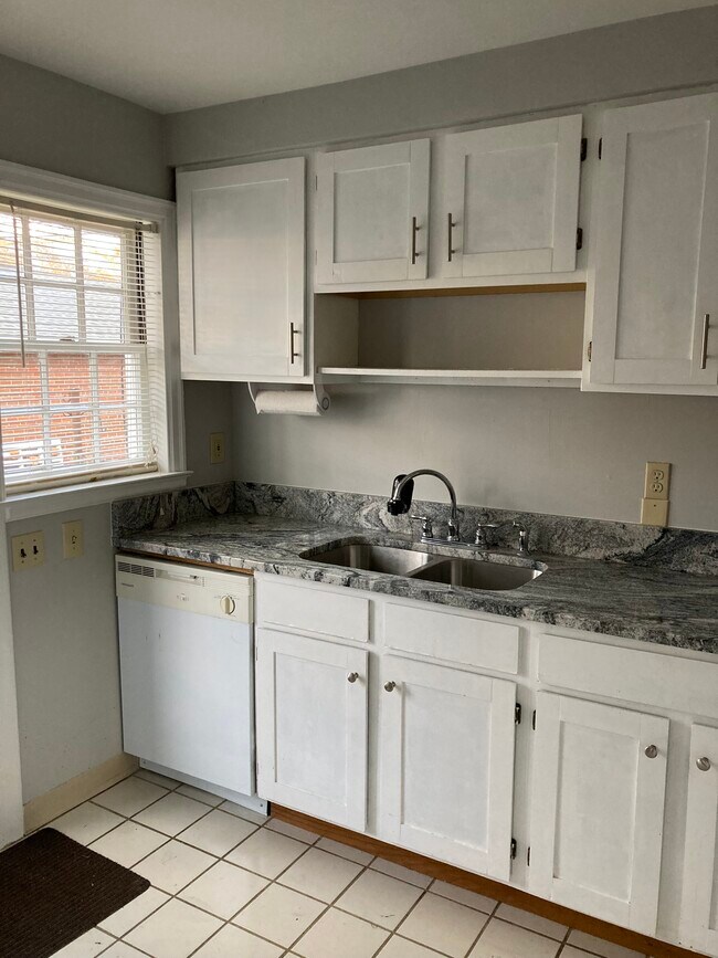 1626 Waltham Rd Rentals in Upper Arlington, OH