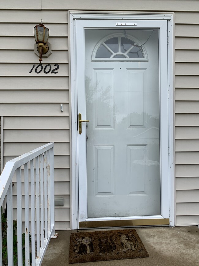 1002 Quarry Ave SW in Cedar Rapids, IA - Building Photo - Building Photo