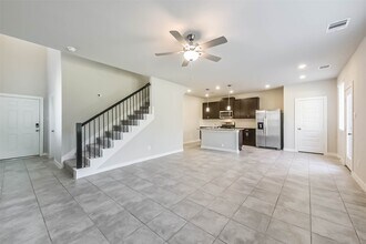 5723 Madden Ln in Houston, TX - Foto de edificio - Building Photo