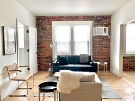 624 Charlotte St in Detroit, MI - Building Photo