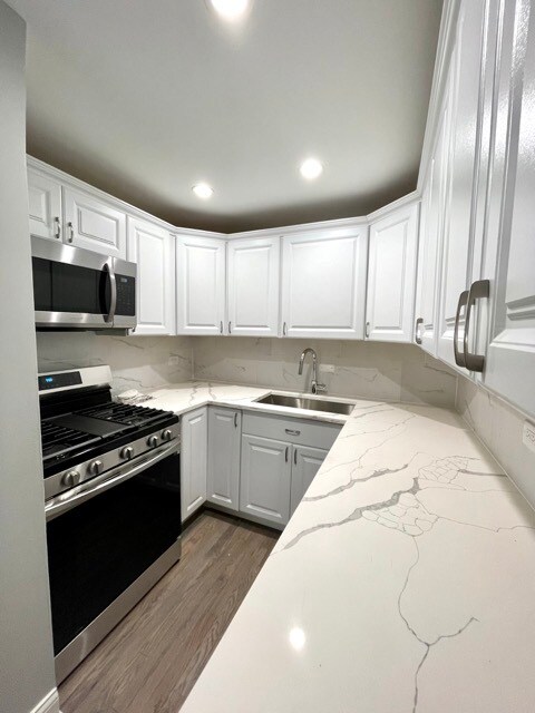 1421 N Dearborn St-Unit -201 in Chicago, IL - Building Photo