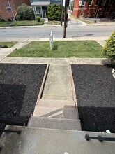 2112-2120-2120 Indianola Ave in Columbus, OH - Foto de edificio - Building Photo