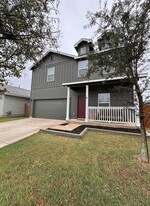 13513 Menard Wy in Elgin, TX - Building Photo