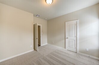 6219 Lost Rdg Ln in Richmond, TX - Foto de edificio - Building Photo