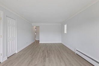 8320 W Irving Park Rd in Chicago, IL - Building Photo - Building Photo