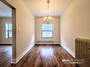 750 W Addison St in Chicago, IL - Building Photo - Building Photo