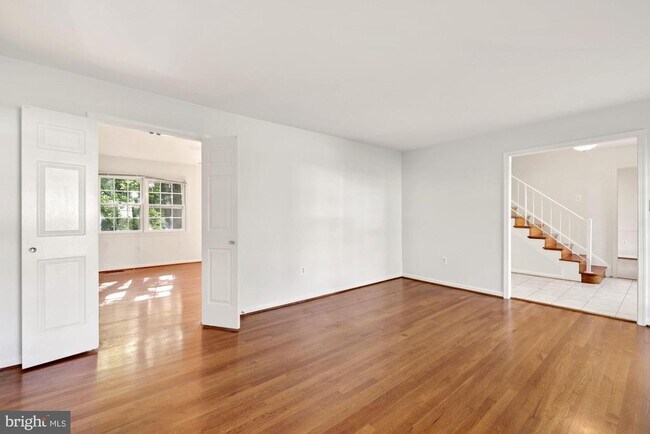 8208 Gainsborough Ct W in Potomac, MD - Building Photo - Building Photo