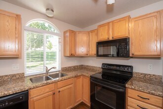 740 Villa Ridge Way in Sandy, UT - Building Photo - Building Photo